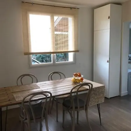 Holiday home Maison Plein Centre Julien 2 *